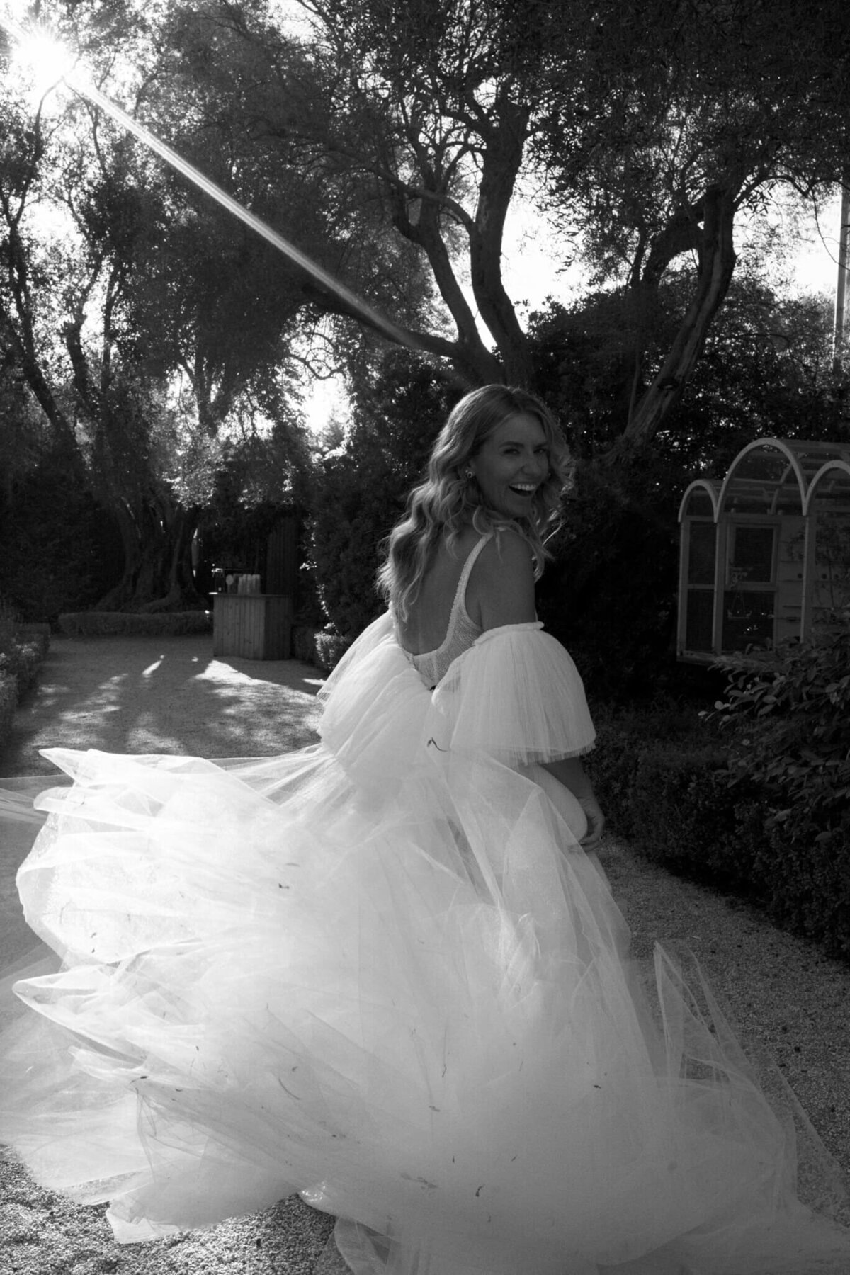 wedding-dress-with-tulle-train2