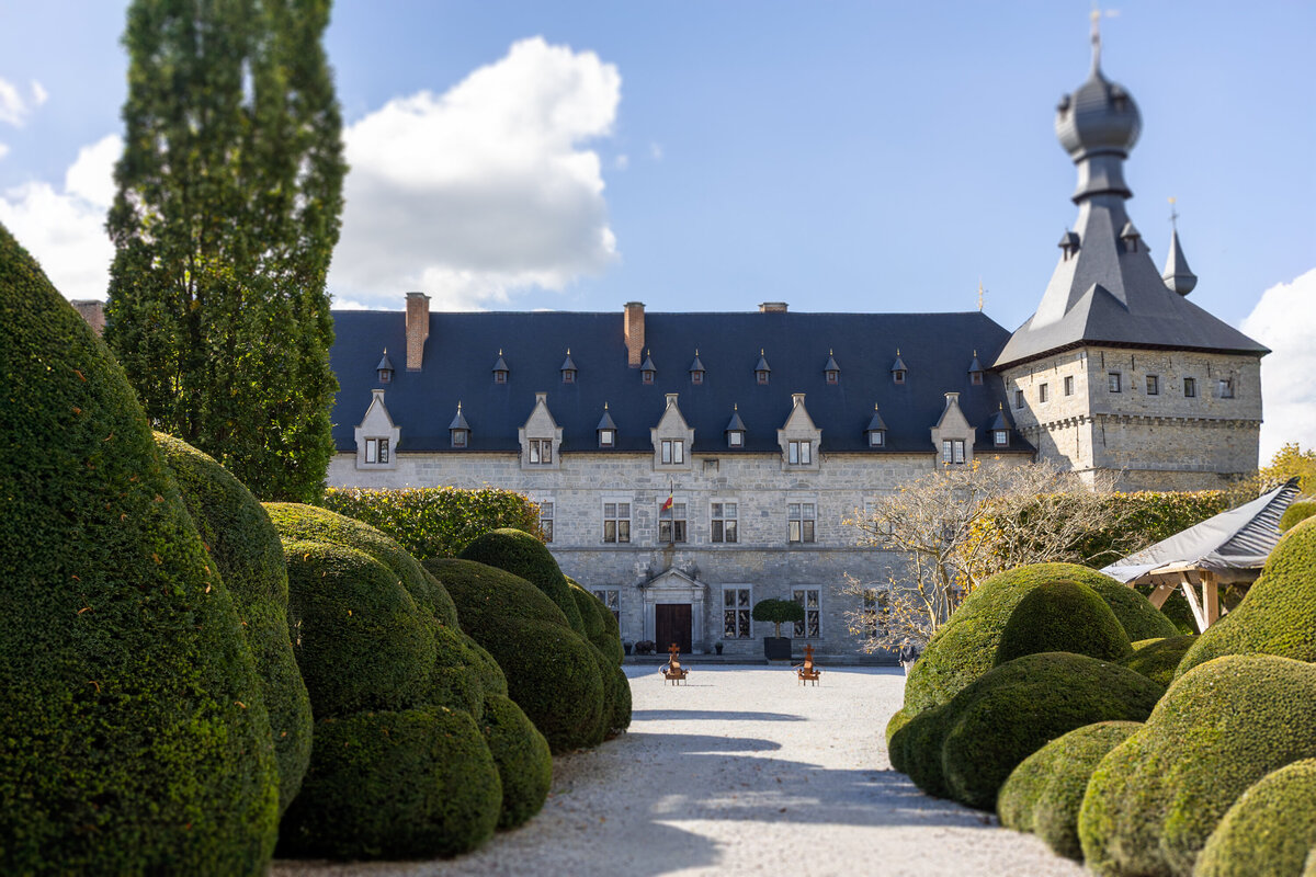 Château de Chimay en Belgique - Façade et cour - Photographe de Mariage Montréal