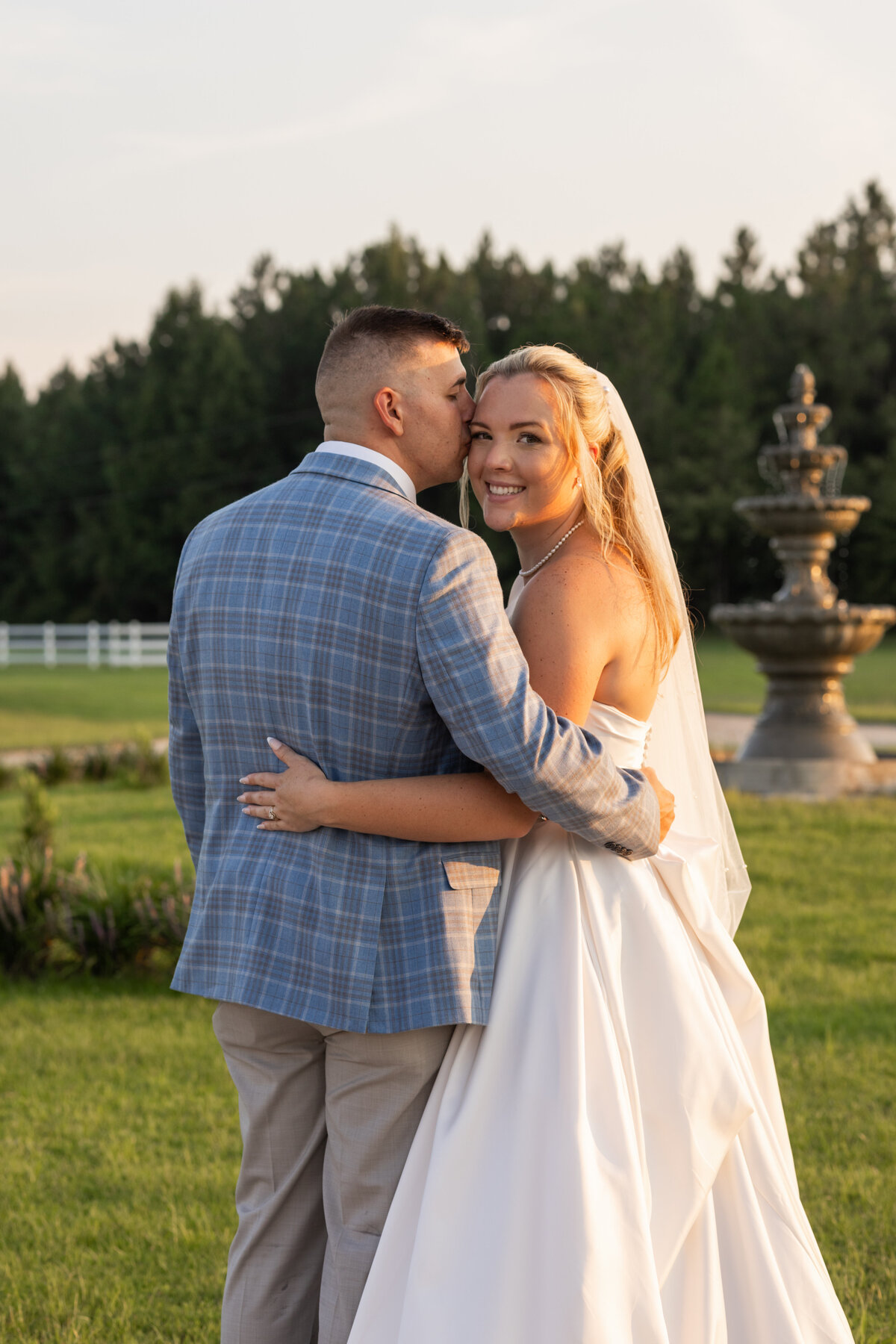 Bride-and-Groom-portraits-at-Chateau 1800-Rincon-Georgia