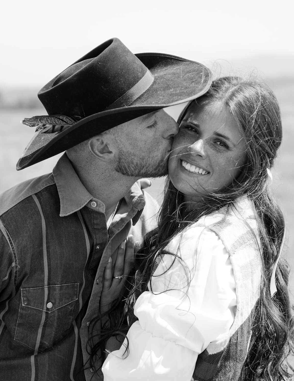 presley-gray-photo-haybale-forest-montana-elopement-8020-2
