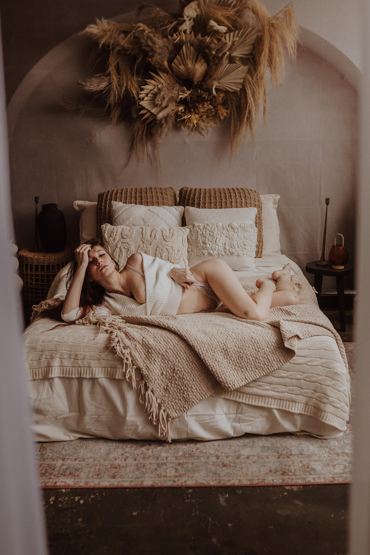 soft-sweater-and-lace-lingerie-boudoir-storyteller-studio-des-moines-storyteller-collective-photo-co2