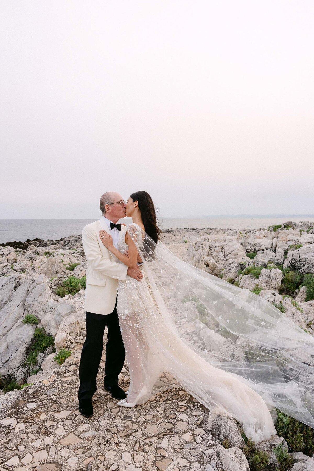 wedding at four seasons hotel cap ferrat france 73