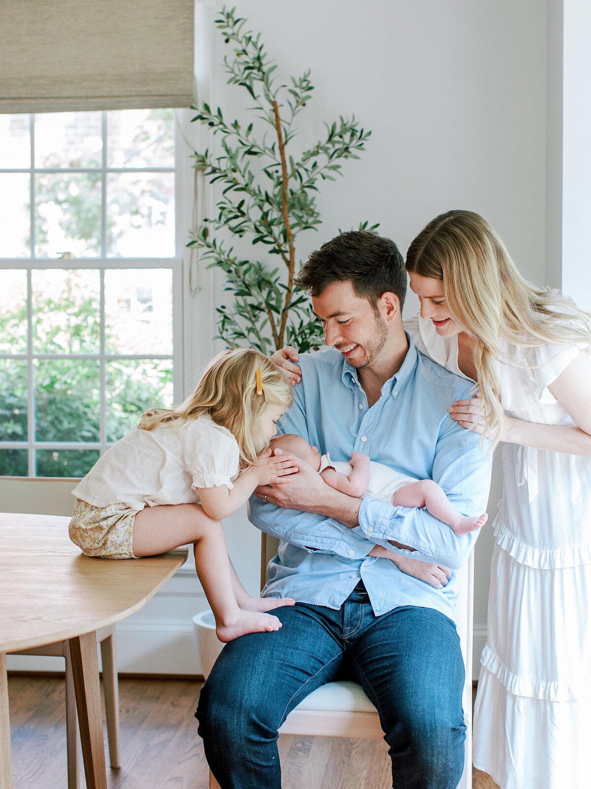 modern-indoor-newborn-richmond-va-photos-amy-nicole-photography-0026