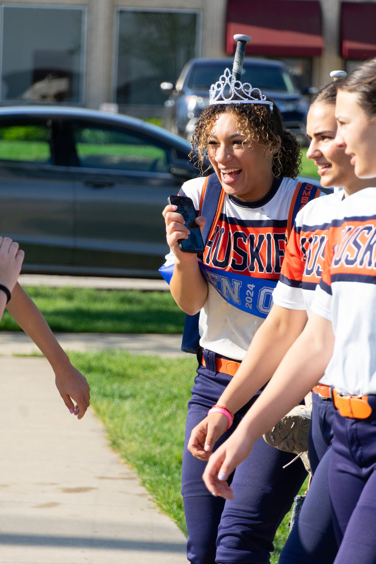 2025.05.04_SbE_NNHSSoftball_SeniorNight+Game_009