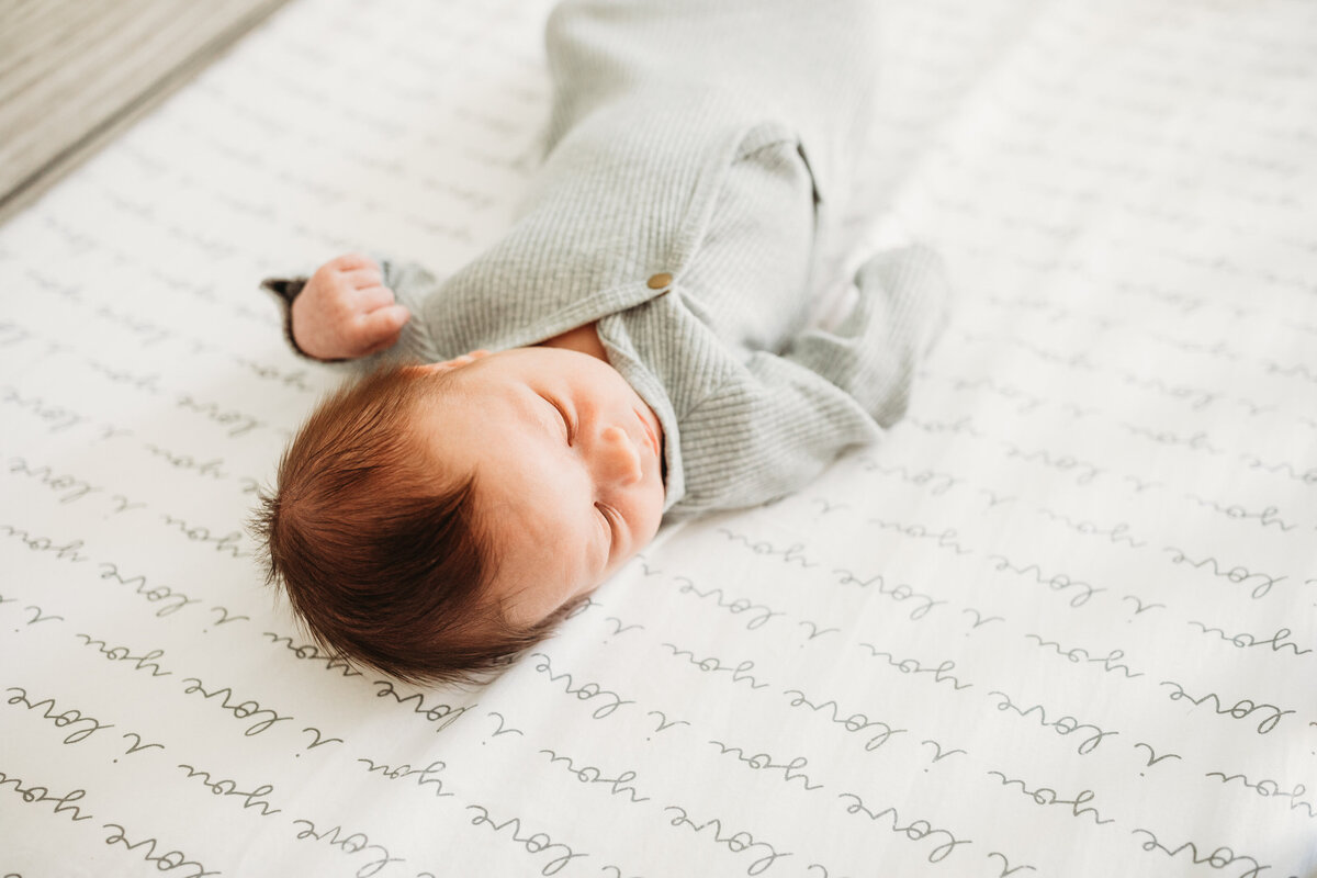 New_Hampshire_Lifestyle_Newborn_Photographer-17
