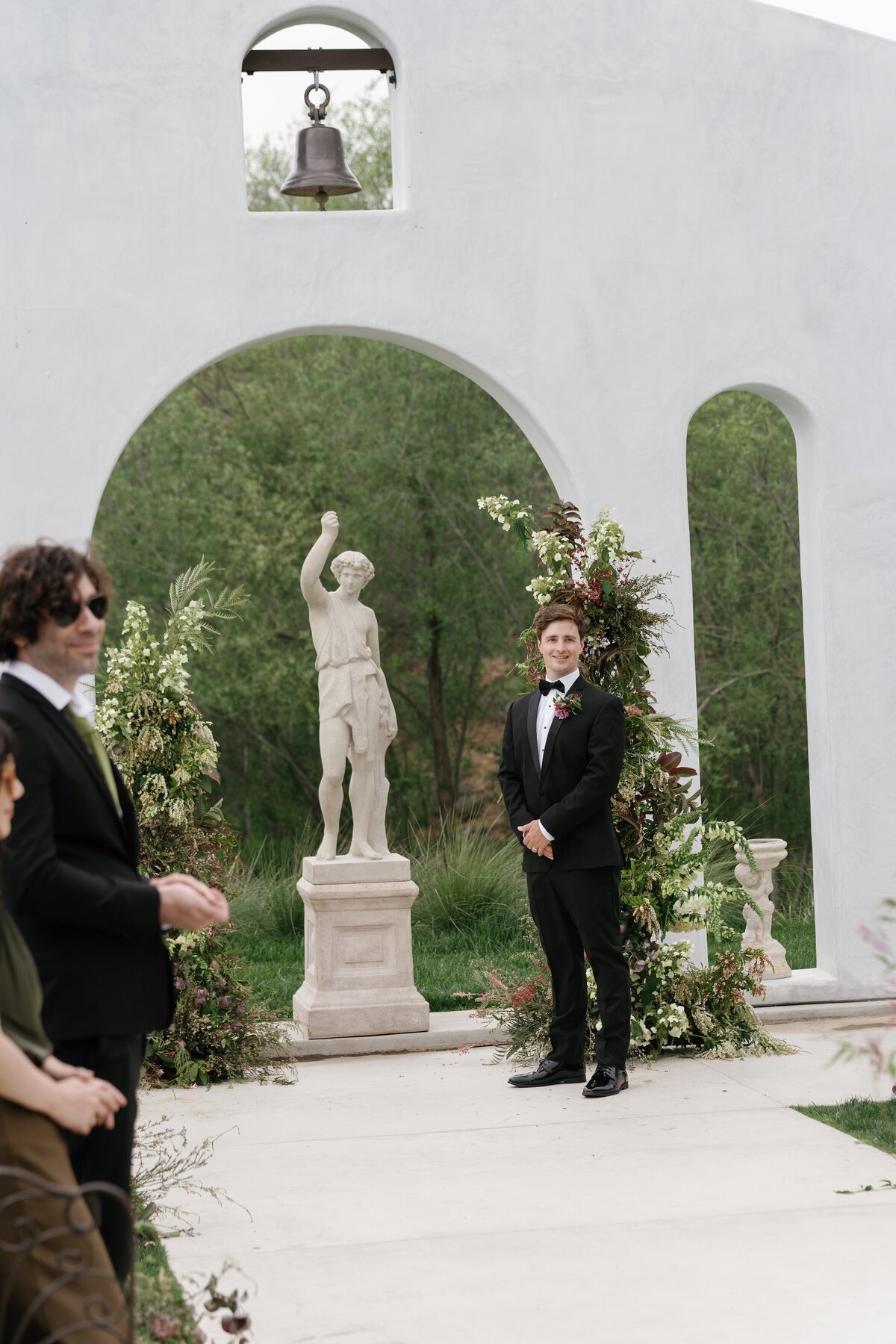 Jeune-Perche-Faye-Fern-Creative-MVFPortraits-Ceremony-25