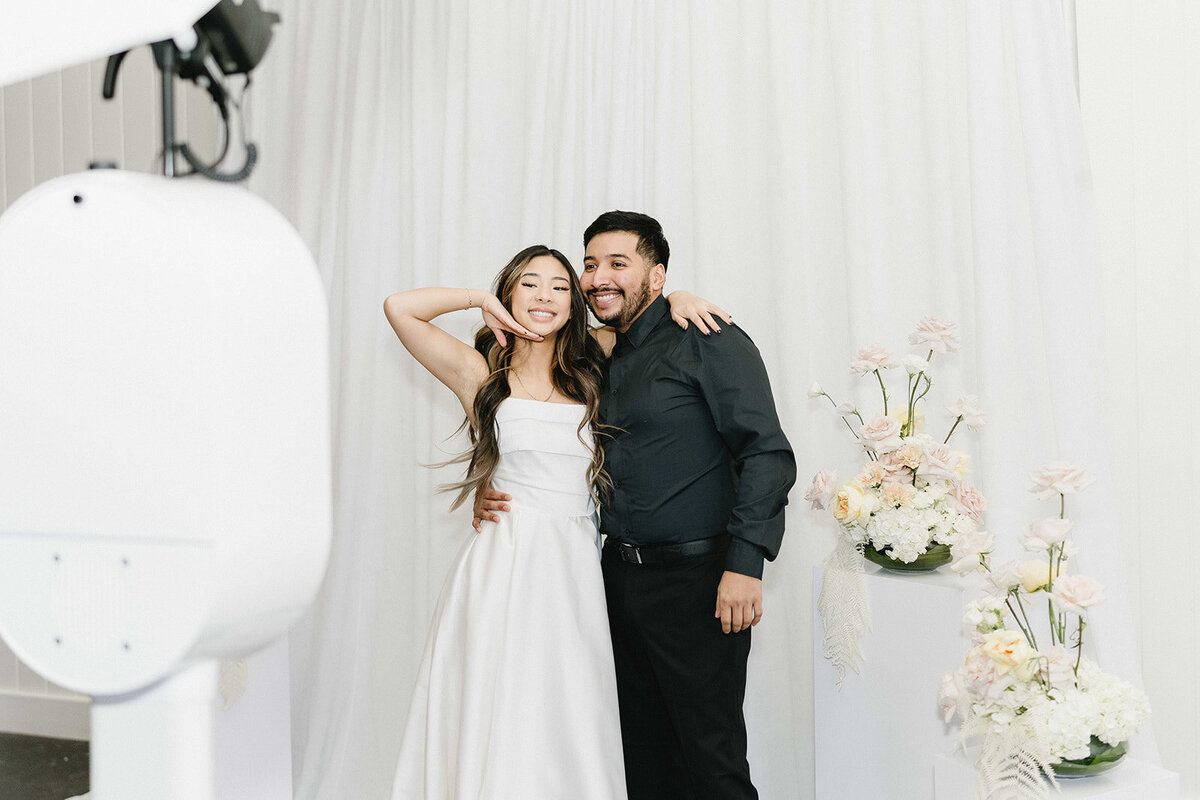 21_Wildflower_Wedding_Booth_Stock