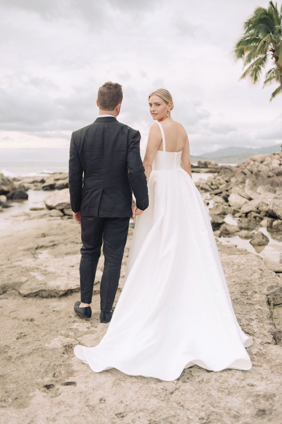 lanikuhonua_four_seasons_oahu_wedding_picture_5