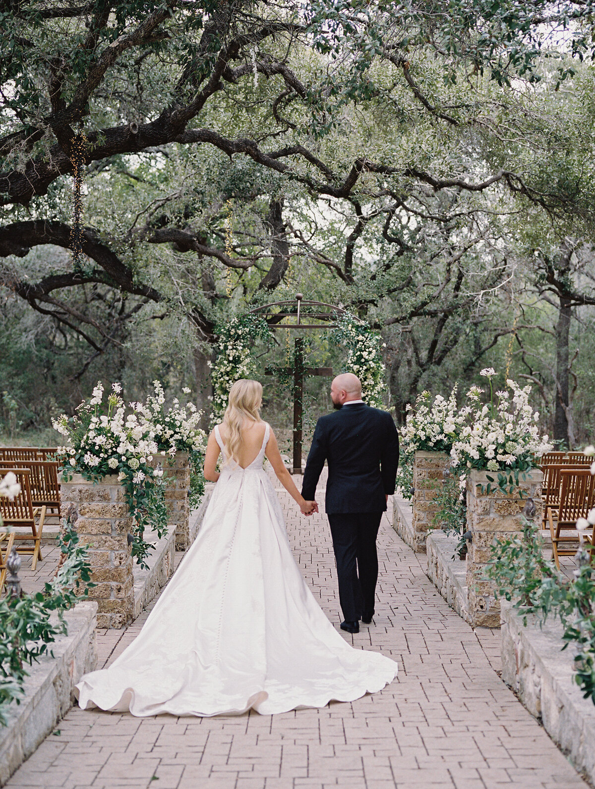 Scared Oaks Wedding | Austin Texas Wedding Photographer-12