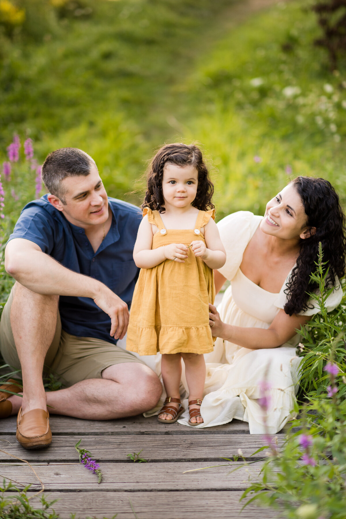 Boston-family-photographer-bella-wang-photography-Lifestyle-session-outdoor-wildflower-8
