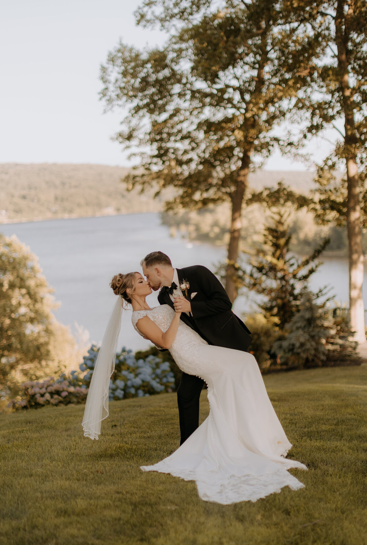 bride-and-groom-wedding-photos-at-saint-clements-castle