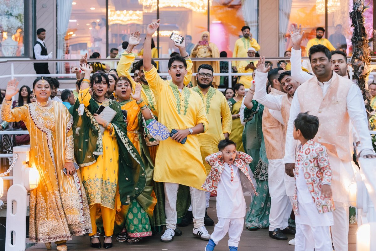 jpeg-optimizer_Chicago-wedding-photographers-Maha-Studios-Tasnia-Tanvir-Mehndi-676