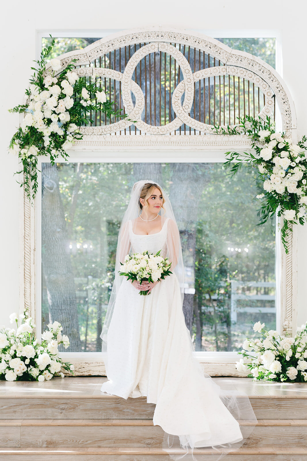 French-Farmhouse-Venue-Fall-Wedding13