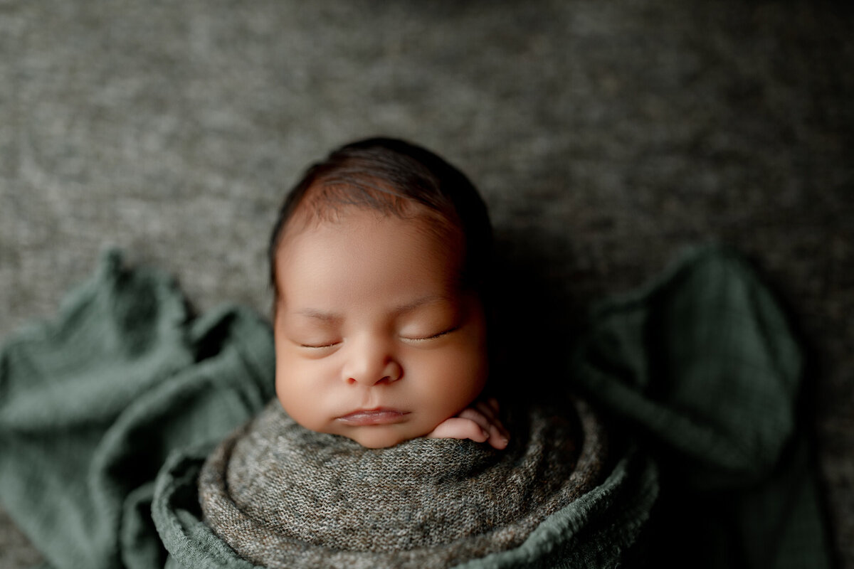 best Fayetteville AR newborn photographer, newborn portraits Cave Springs, best newborn photographer Tontitown AR