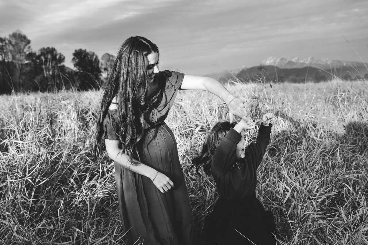Golden hour Maternity Pitt meadows Fraser Valley stages photo and film-7 - Copy