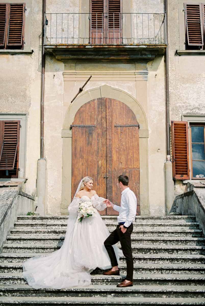Wedding 1200px-1190