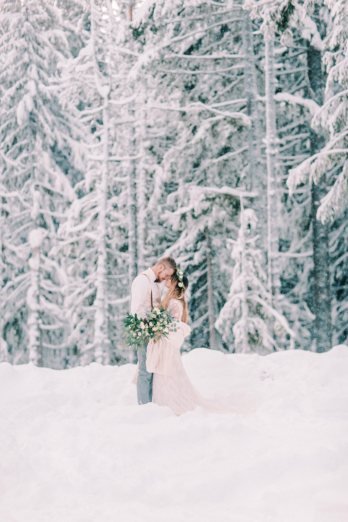 Winter Mount Hood Wedding, Rachel Howerton Photography (44)