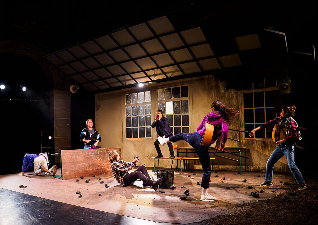 L'ECLIPSE Générale mise en scène Leslie Bernard, Matthias Jacquin ©Marie Charbonnier-063