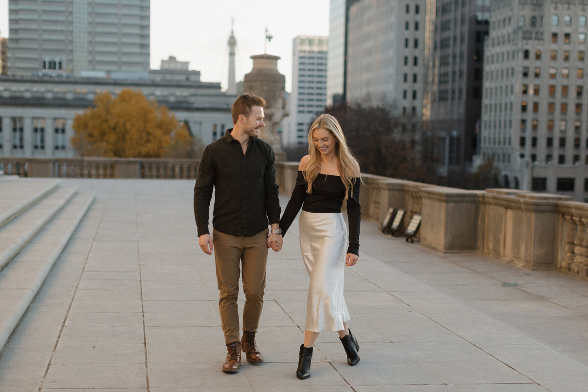 Indianapolis engagement photographer city photo ideas