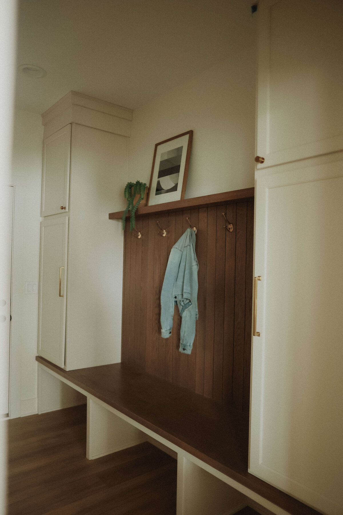 65-Mudroom-Waukee-Central-Iowa-Custom-Home-JRL-Builders-3F1A4825