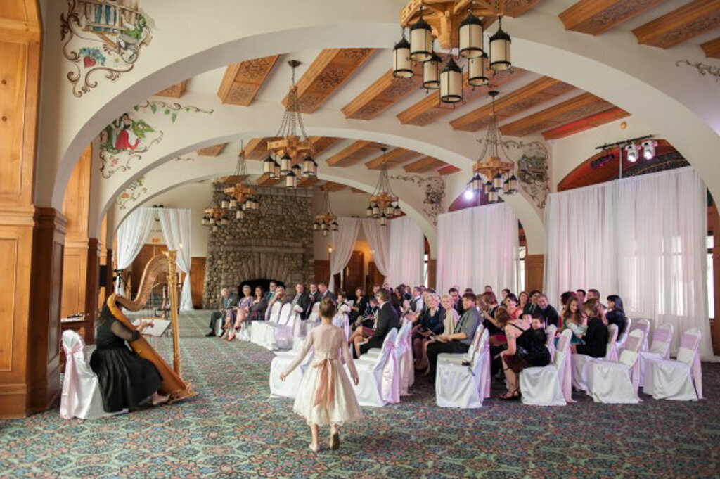 Harp Angel - Harpist, classical wedding musician based in Calgary, BC. Featured on the Brontë Bride Vendor Guide.