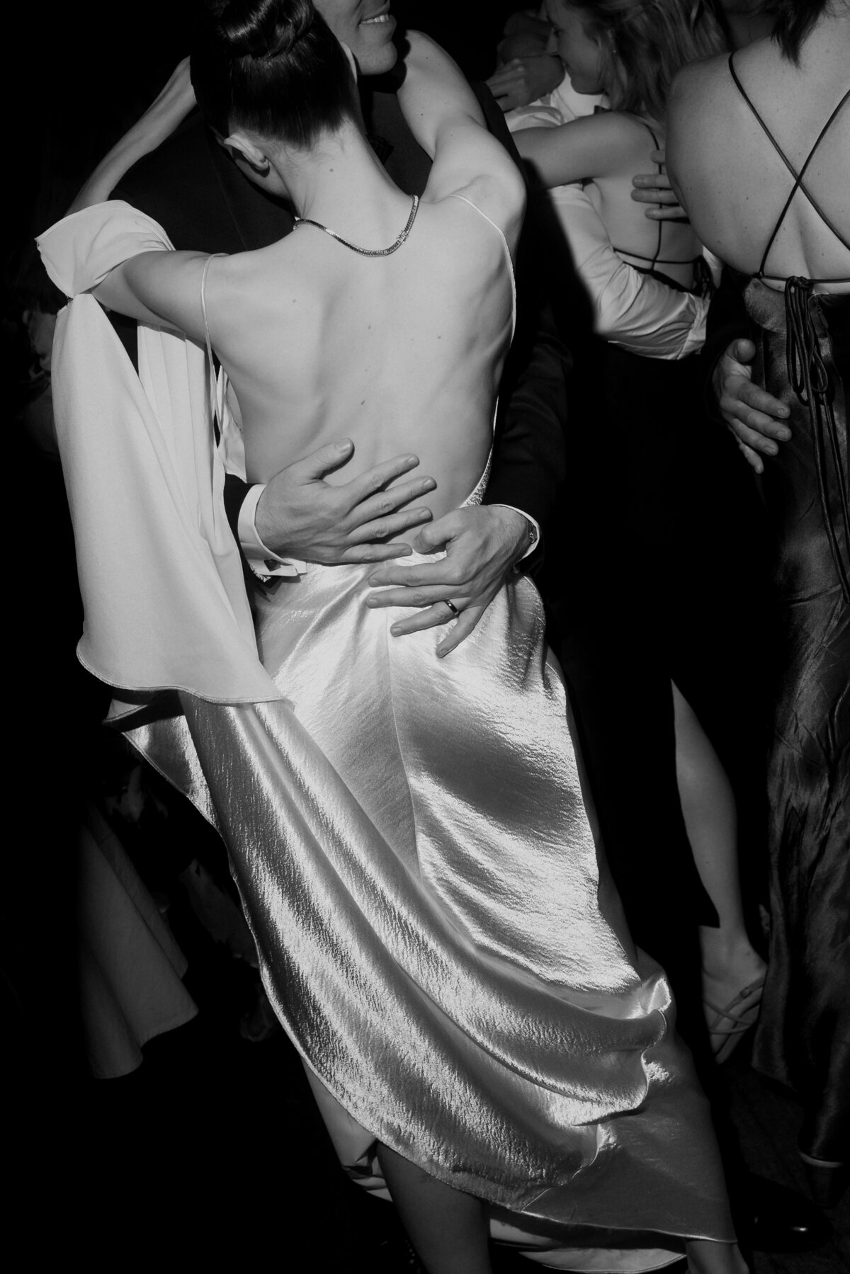 Maegan-Brown-Moments_20240120_Wedding_Stella-Julian_Botanical-Gardens_Sophia-Prahran-Arcade_3773
