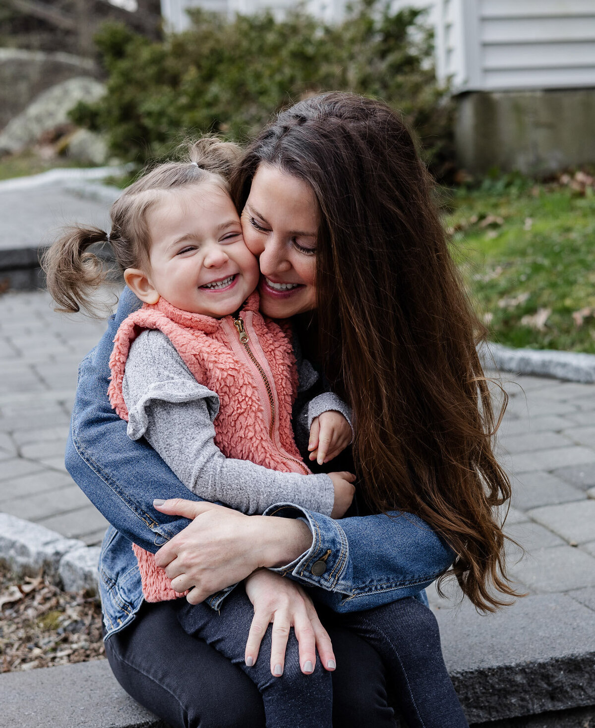 seekonk-ma-family-photographer-playful-moments