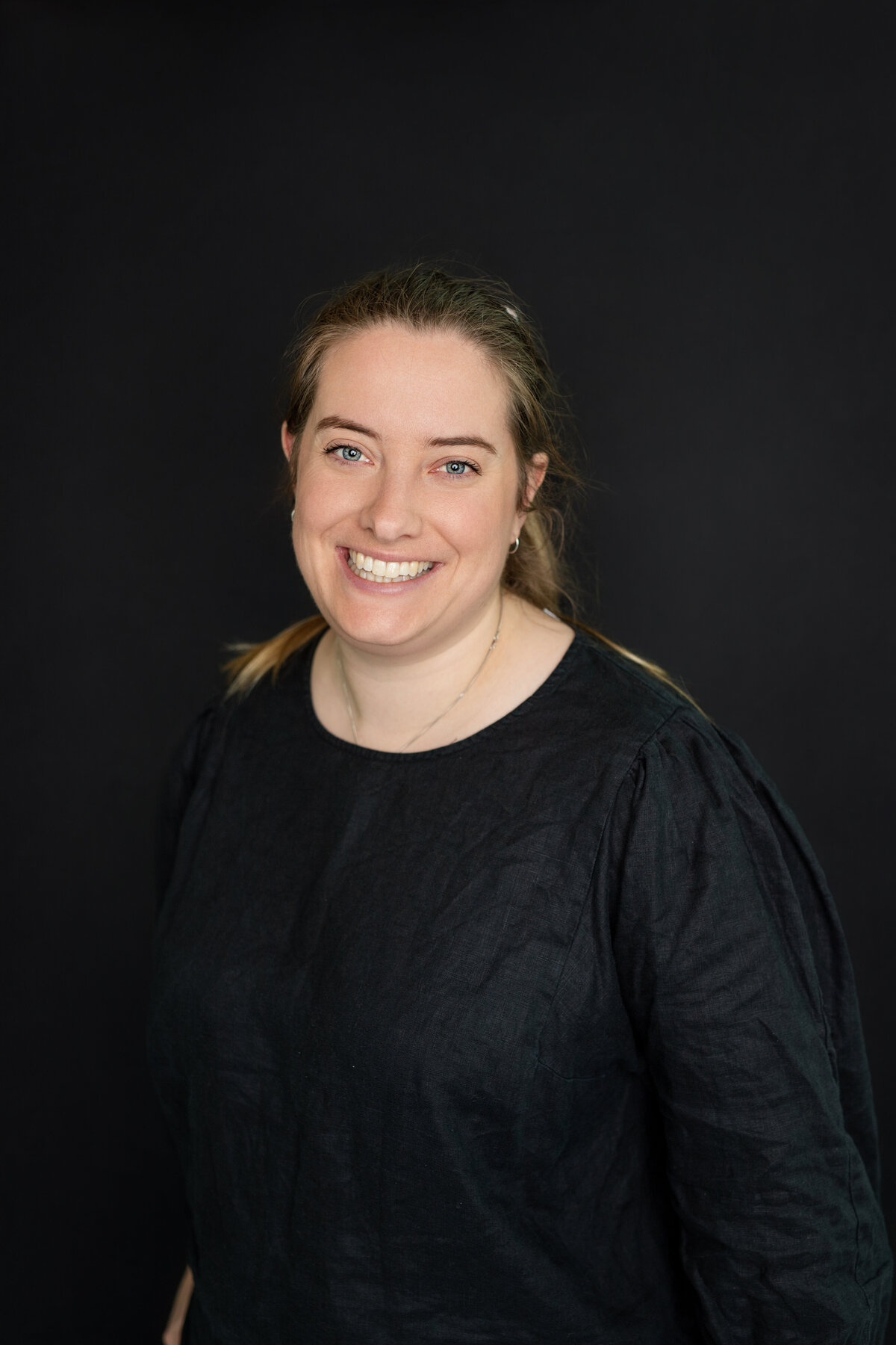 L.vanier_Iconic_Images_Hobart_Headshots_Professional_Branding-19