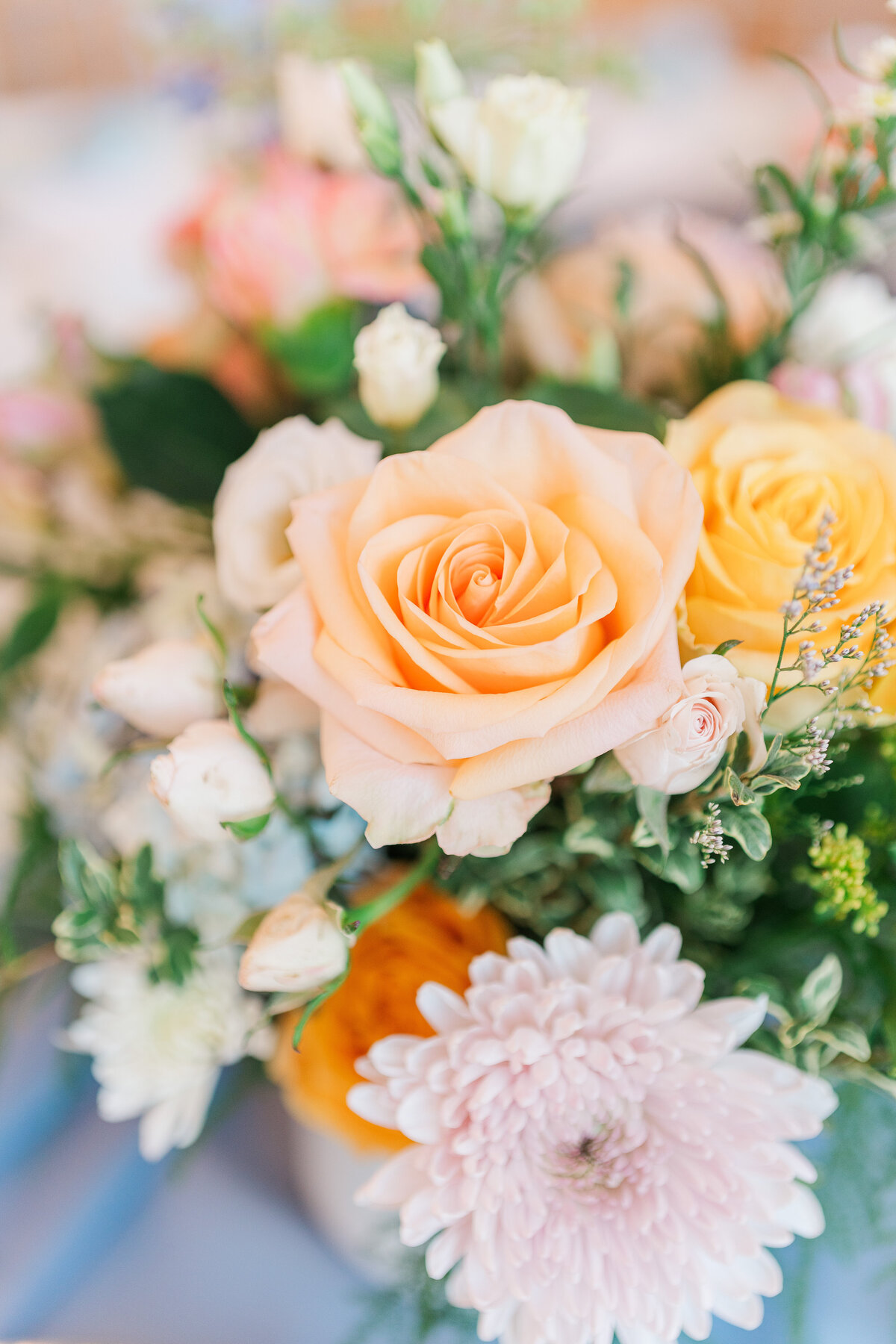 Chateaux at Fox Meadows Colorful Spring Wedding Light and Airy Elena Spraguer Photography  0144