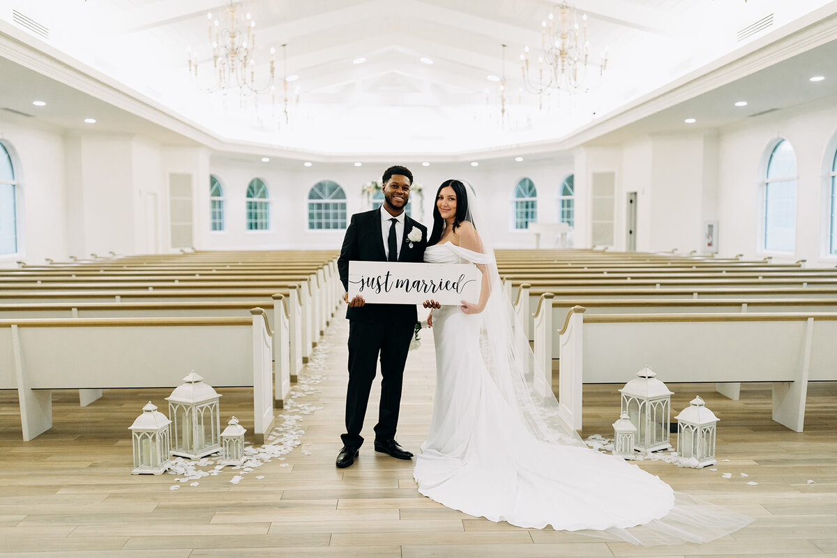 amber-mcwhorter-harborside-chapel-tampa-elopement-chantilly-chic-celebrations-17