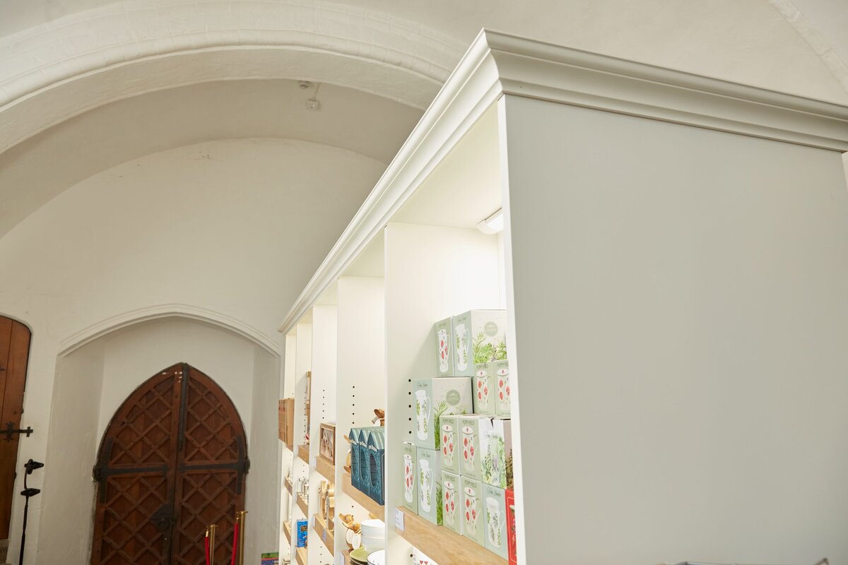 cathedral shop10435