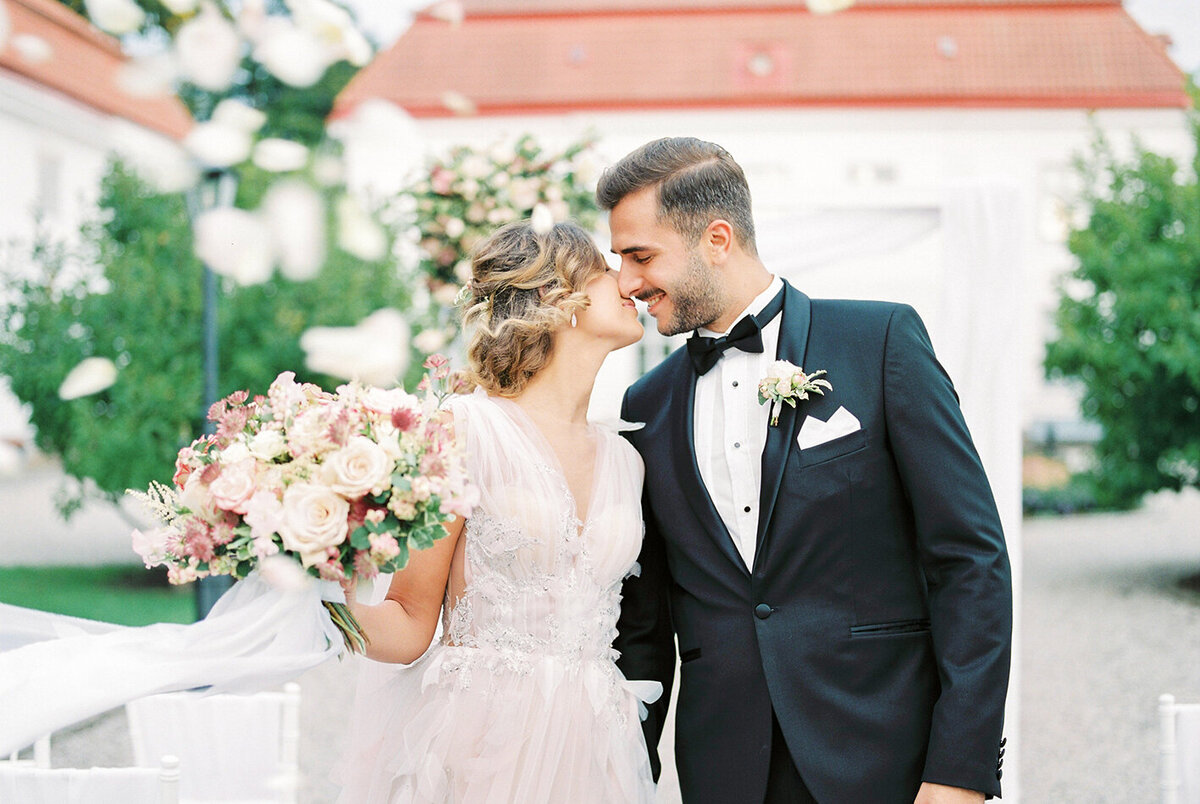 2 Brides Photography_Wedding Photographer_Sweden_Bjarsjolagard_030