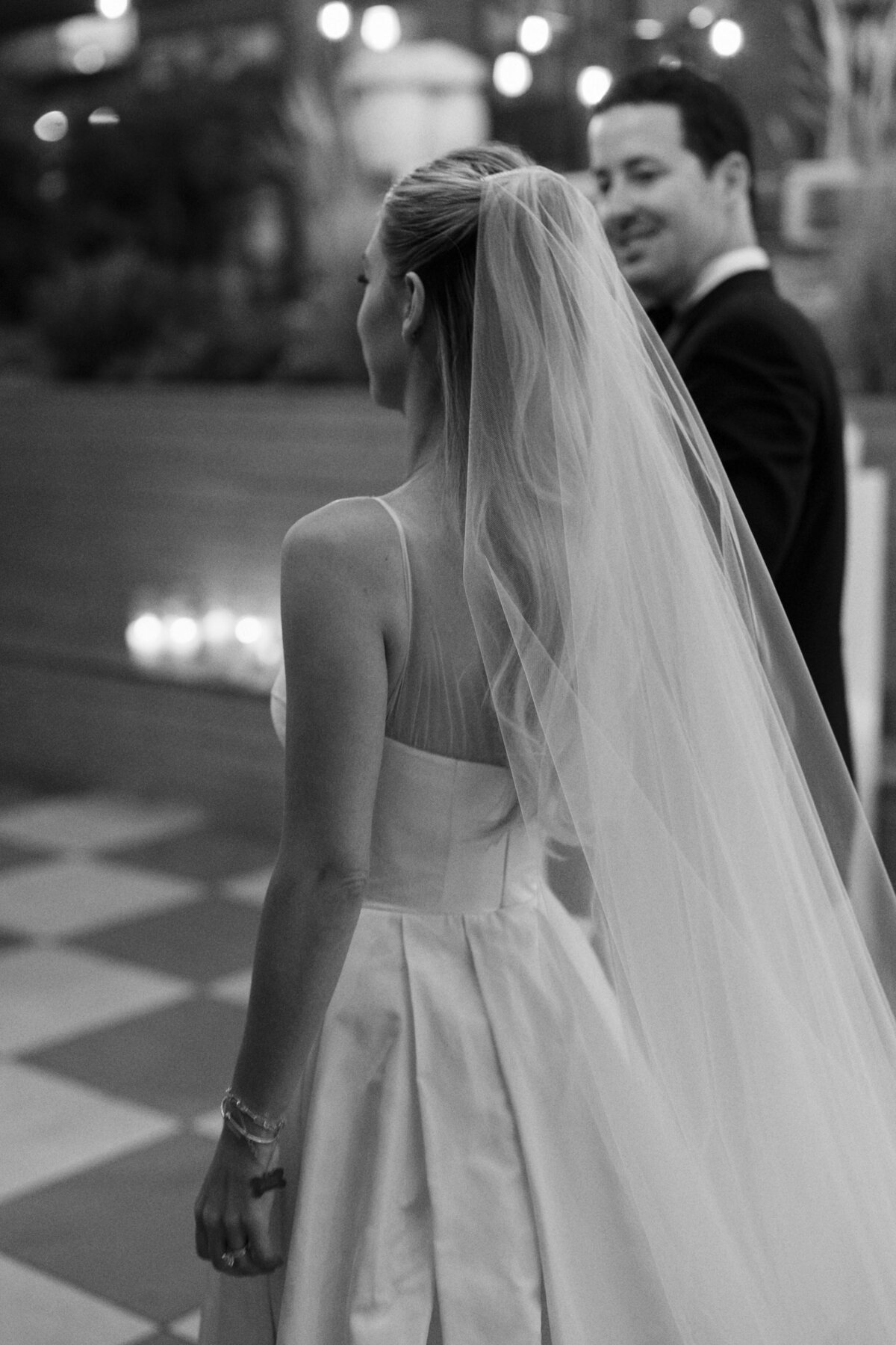 chicago-film-wedding-photographer-bixi-beer-77