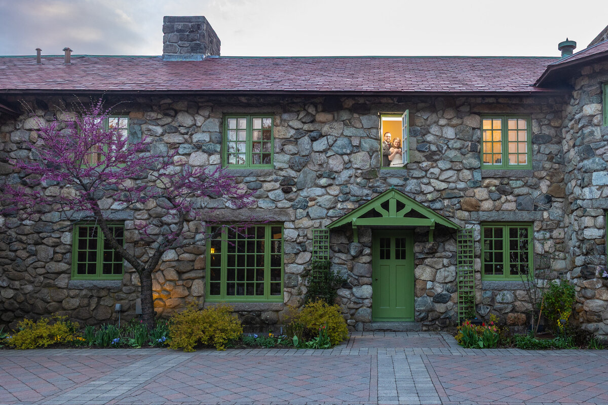 willowdale-wedding-spring-courtyard-window-lisa-gilbert-photography