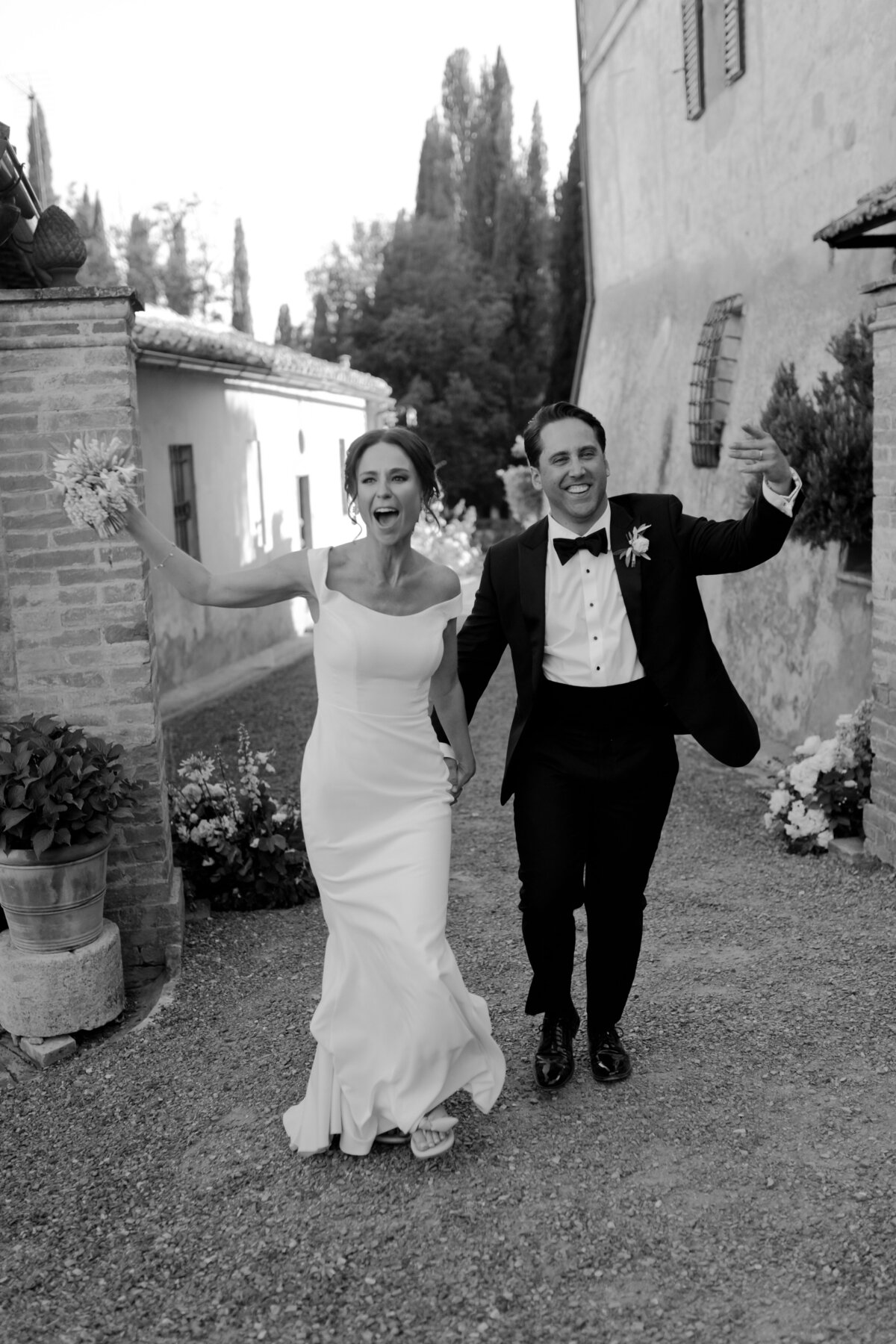 Flora_And_Grace_Tuscany_Editorial_Wedding_Photographer_O-17