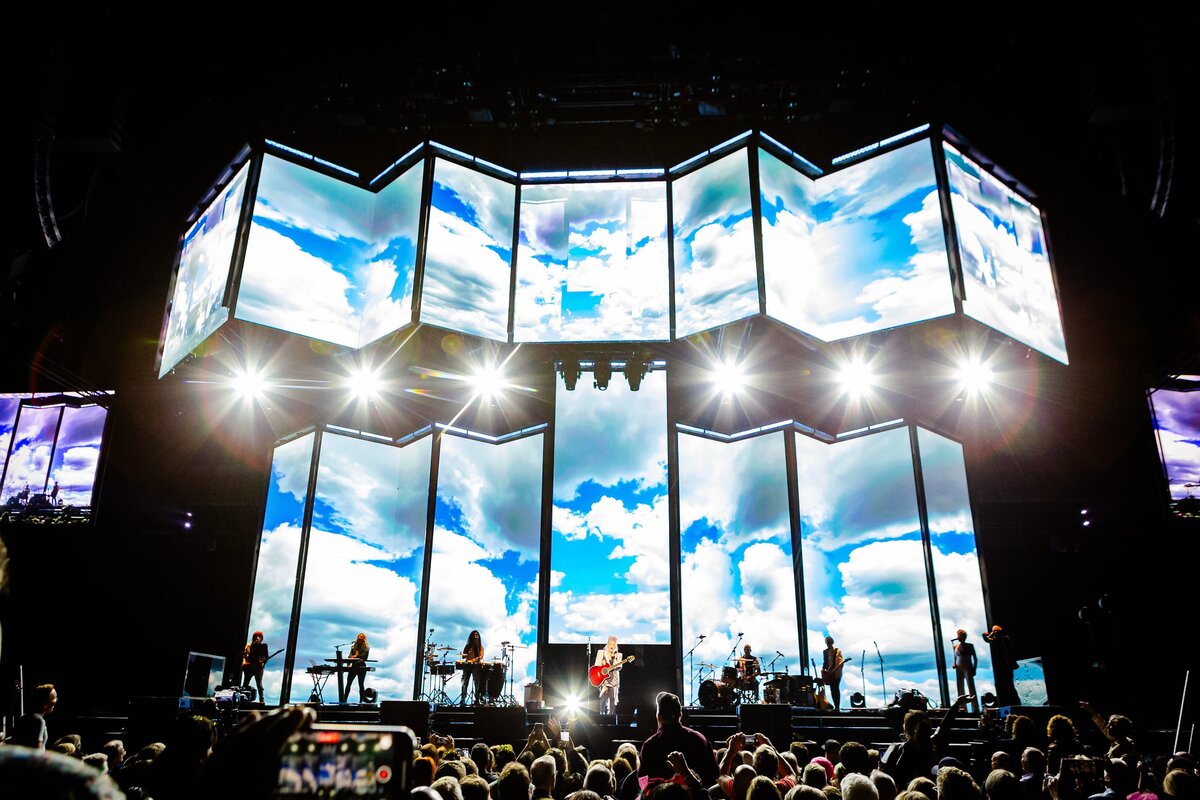 Cyndi-Lauper-Farewell-Tour-Acrisure-Arena-Rufus-Rainwright-0052