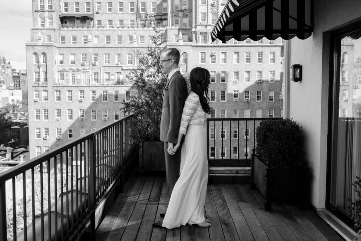 nyc-elopement-marlton-hotel-couple-portraits-7