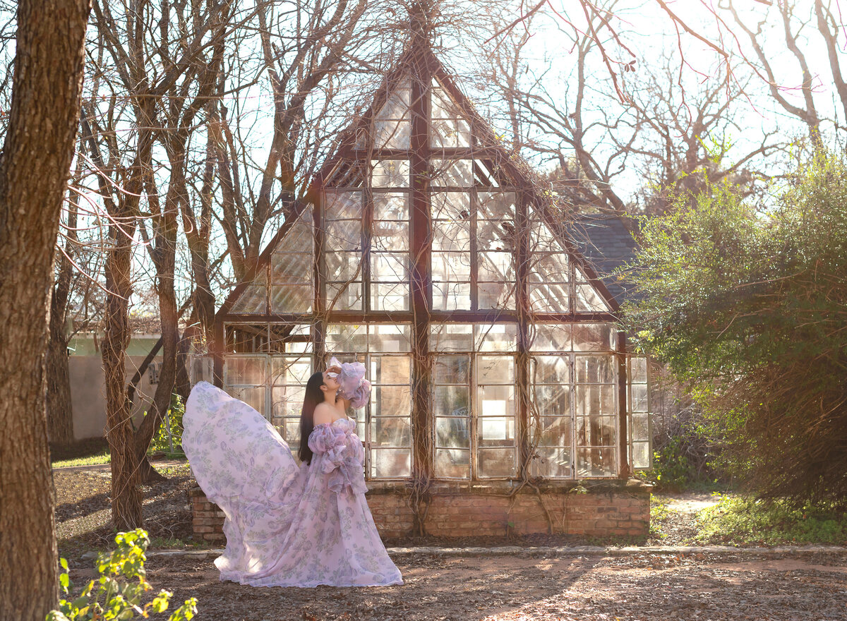 Sekrit-theater-maternity-photoshoot-hello-photography