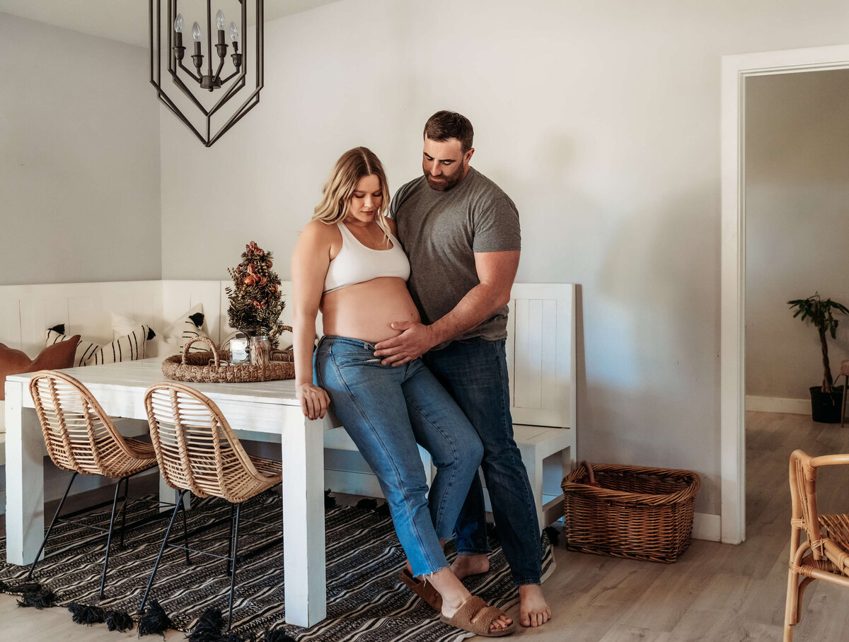 in-home-maternity-session-las-vegas