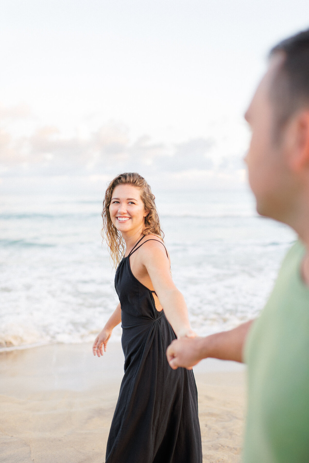 Kauai couples photoshoot on the beach