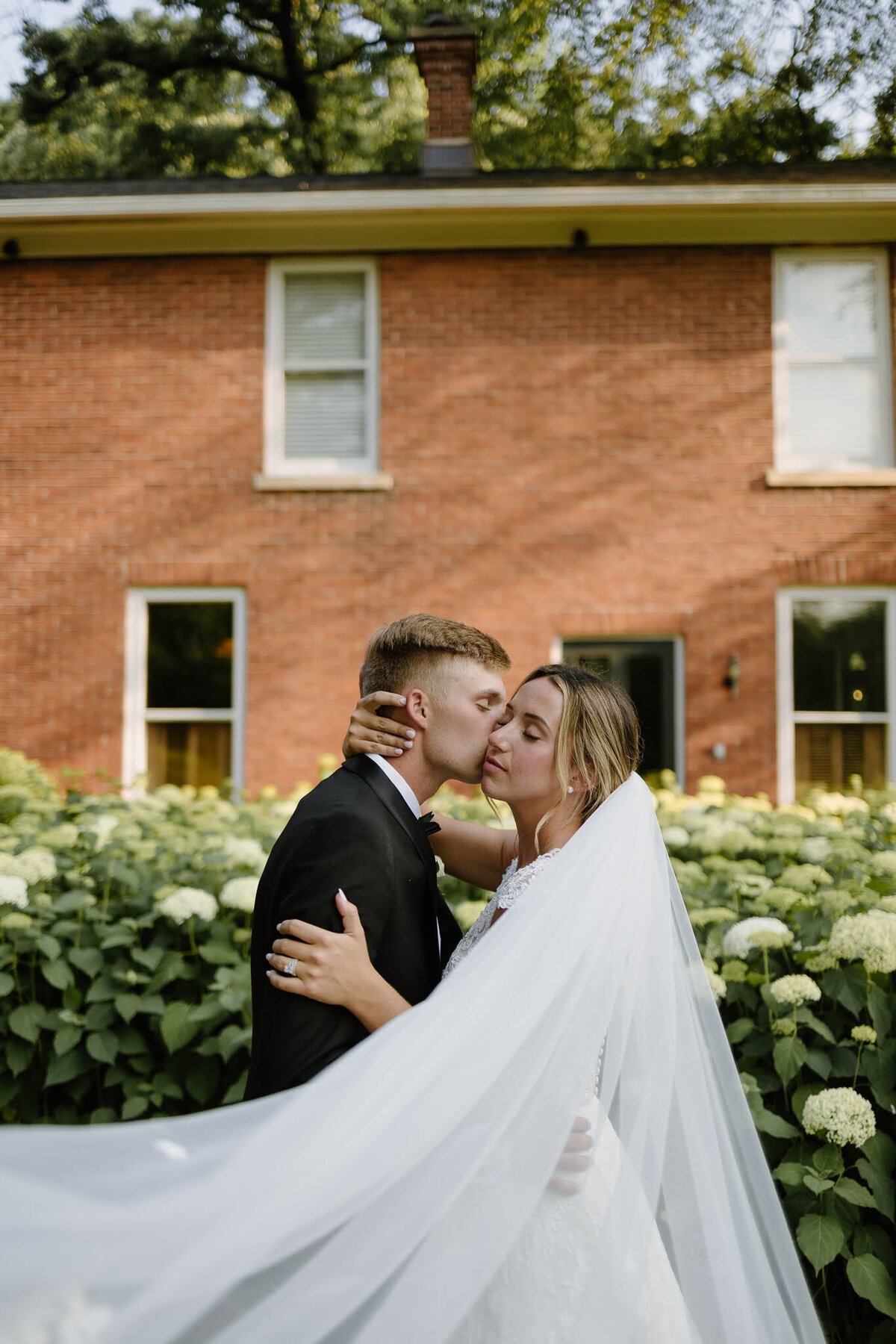 Nichole-Babiez-Photography-Dunham-woods-Geneva-Illinois-Wedding-luxury-editorial-timeless-modern-candid-bride-inspiration-chicago-photographer--107