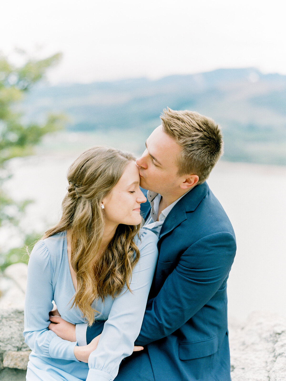 denver-wedding-photographer-denver-engagement-session-breckenridge-wedding-mackenzie-reiter-photography-4