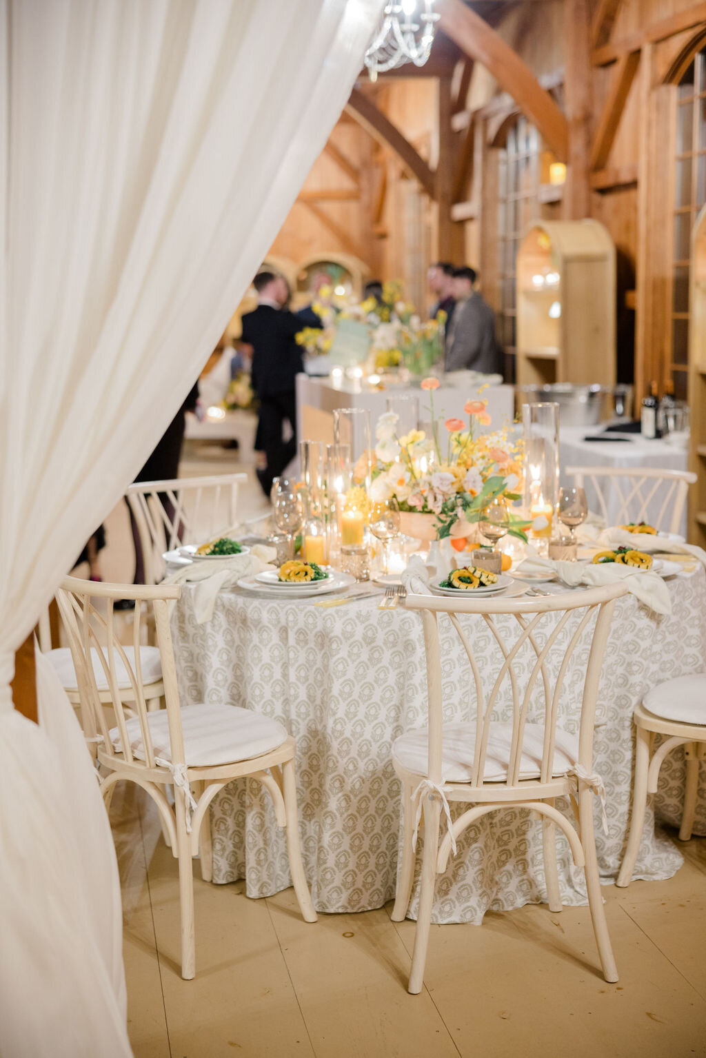 luxury-corporate-retreat-dinner-at-willow-hill