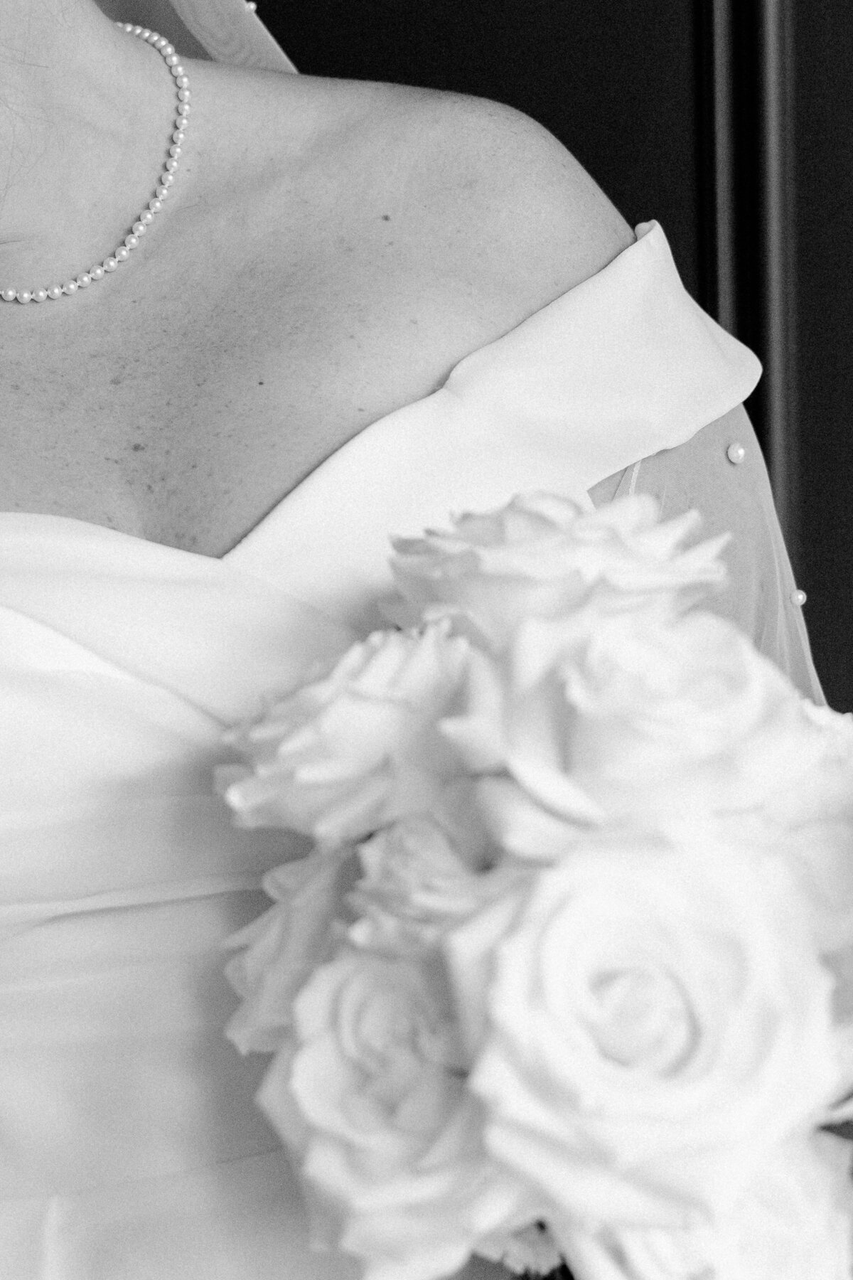0403 Pascale and Nicolas NAC OBorn Room Wedding Downtown_Ottawa_Photography by Emma