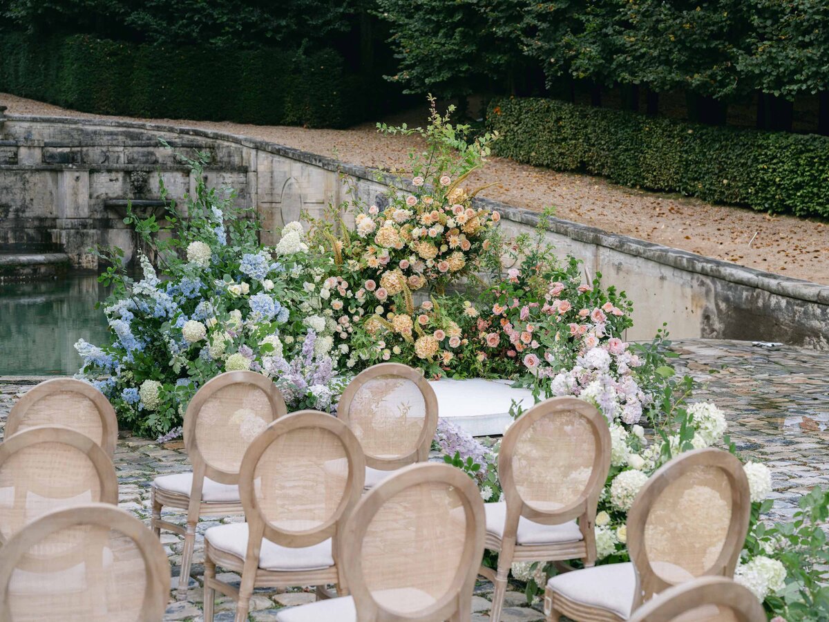 Chateau-de-Villette-wedding-florist-FLORAISON-19