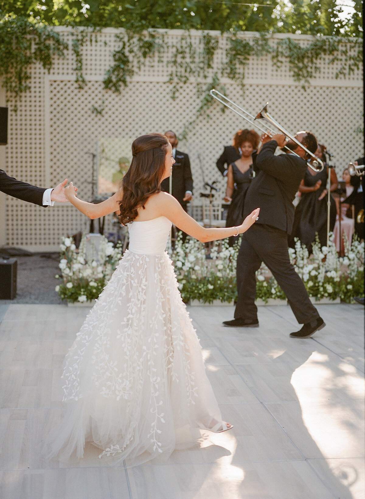 meg-smith-napa-wedding-beaulieuu-garden00134
