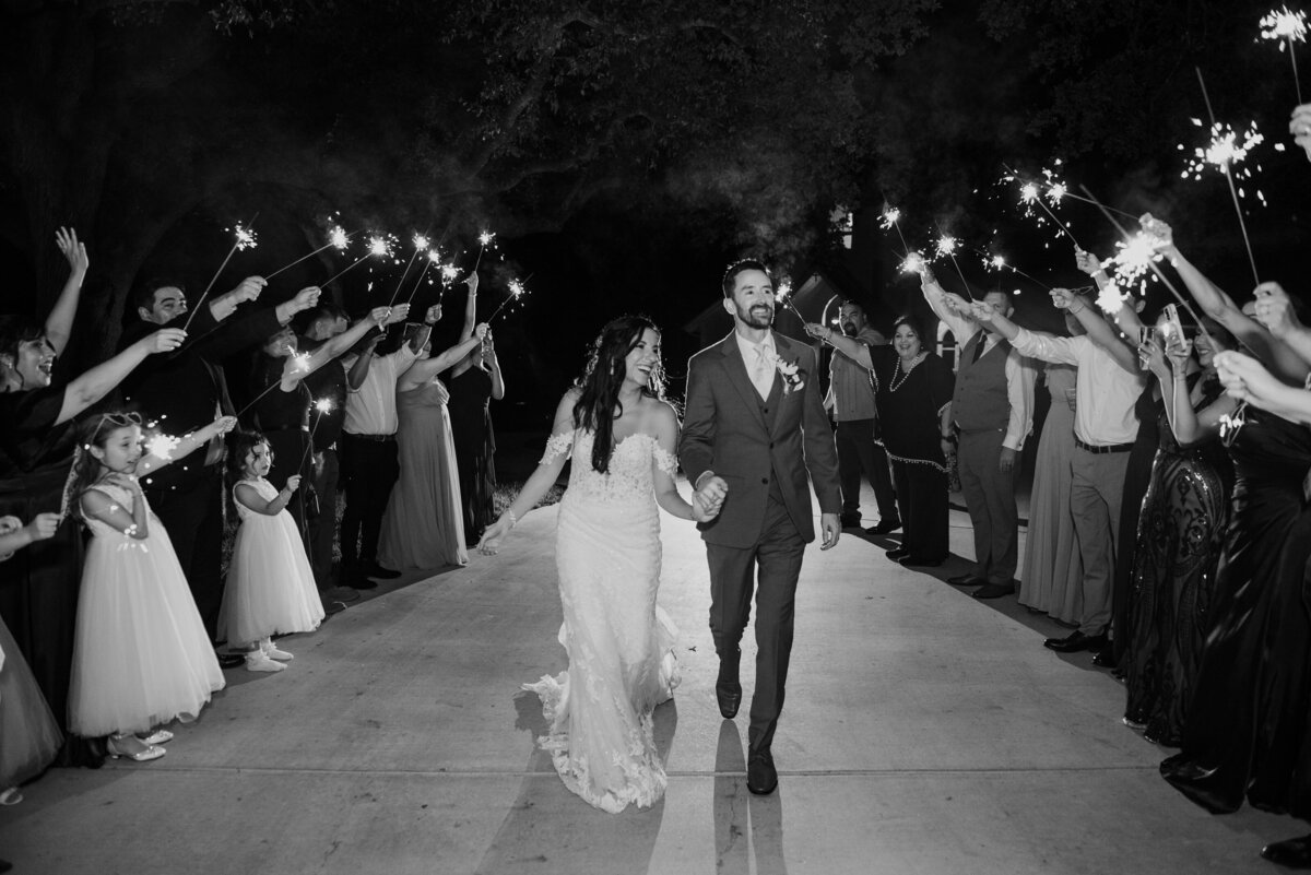 LA_Gruene_Chandlier_Wedding-1055-2
