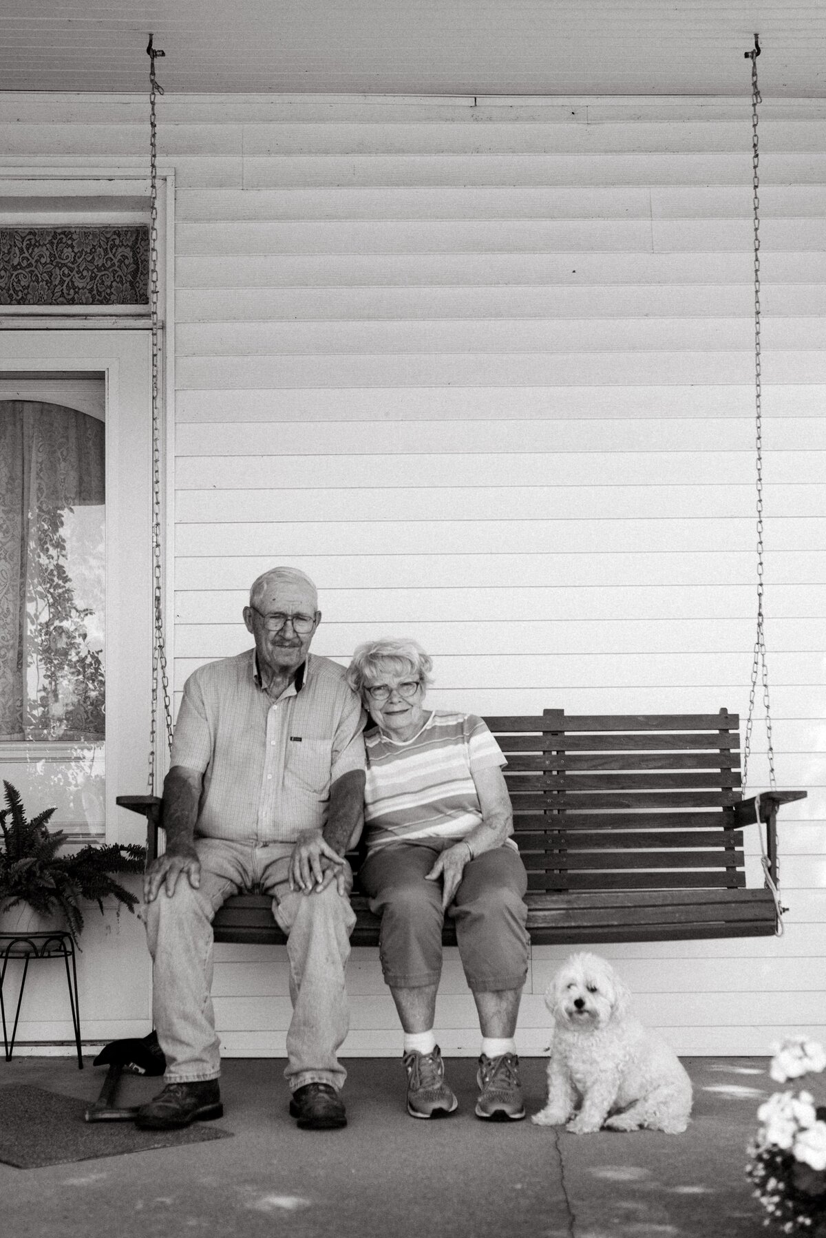 elderly-couple-photographer