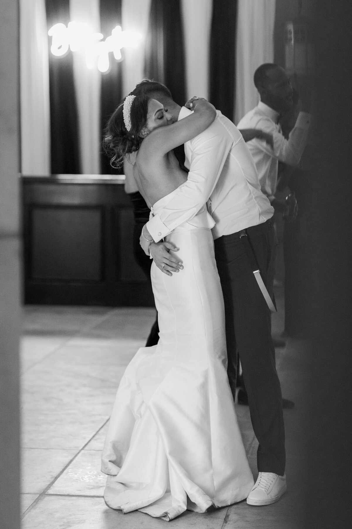 Courtney-Davidson-Photography-Nashville-Public-Library-Wedding-42