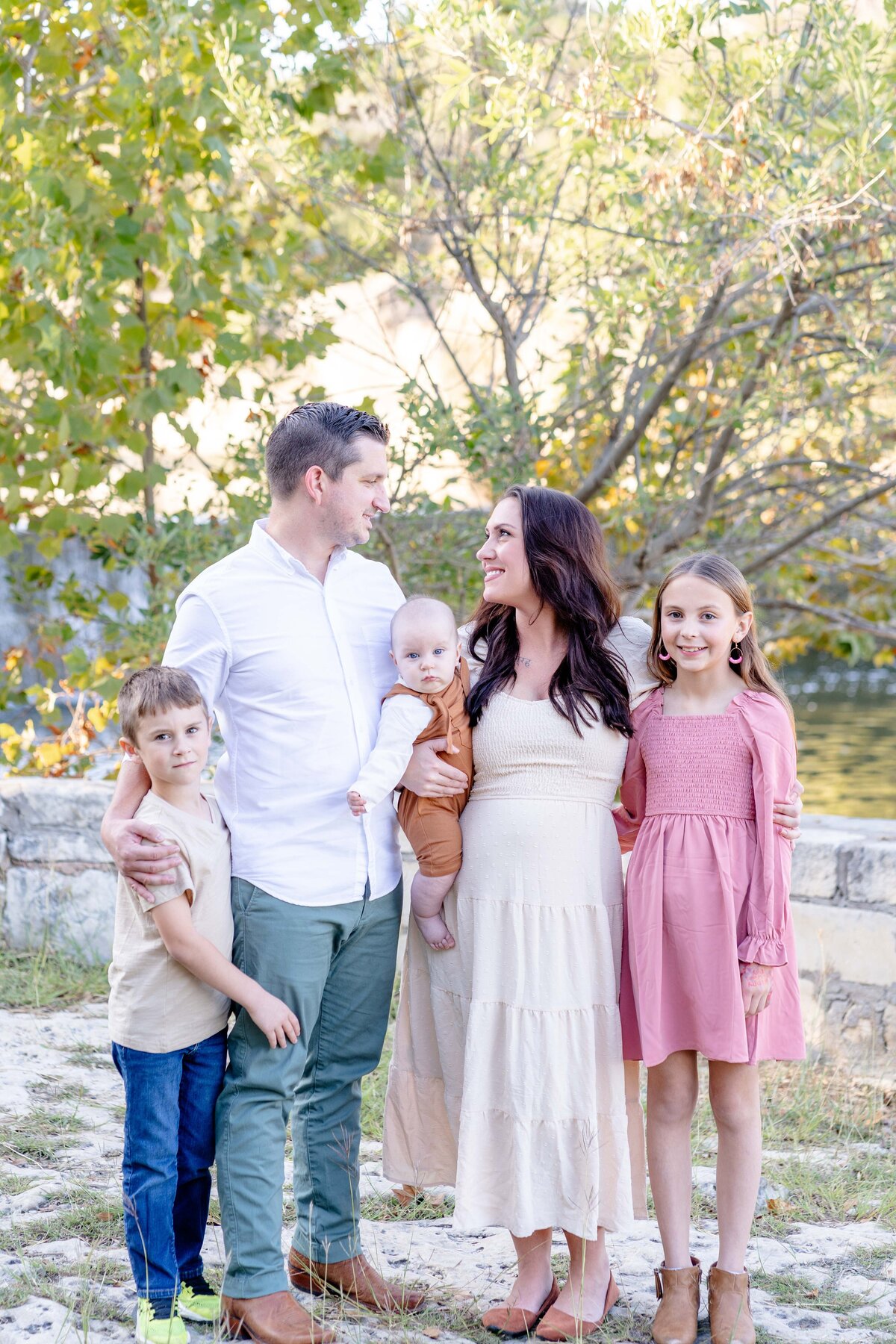 Austin-TX-Fall-Mini-Session-Magnolia-and-Grace-Photography-Co-AmberB-# (1)-2